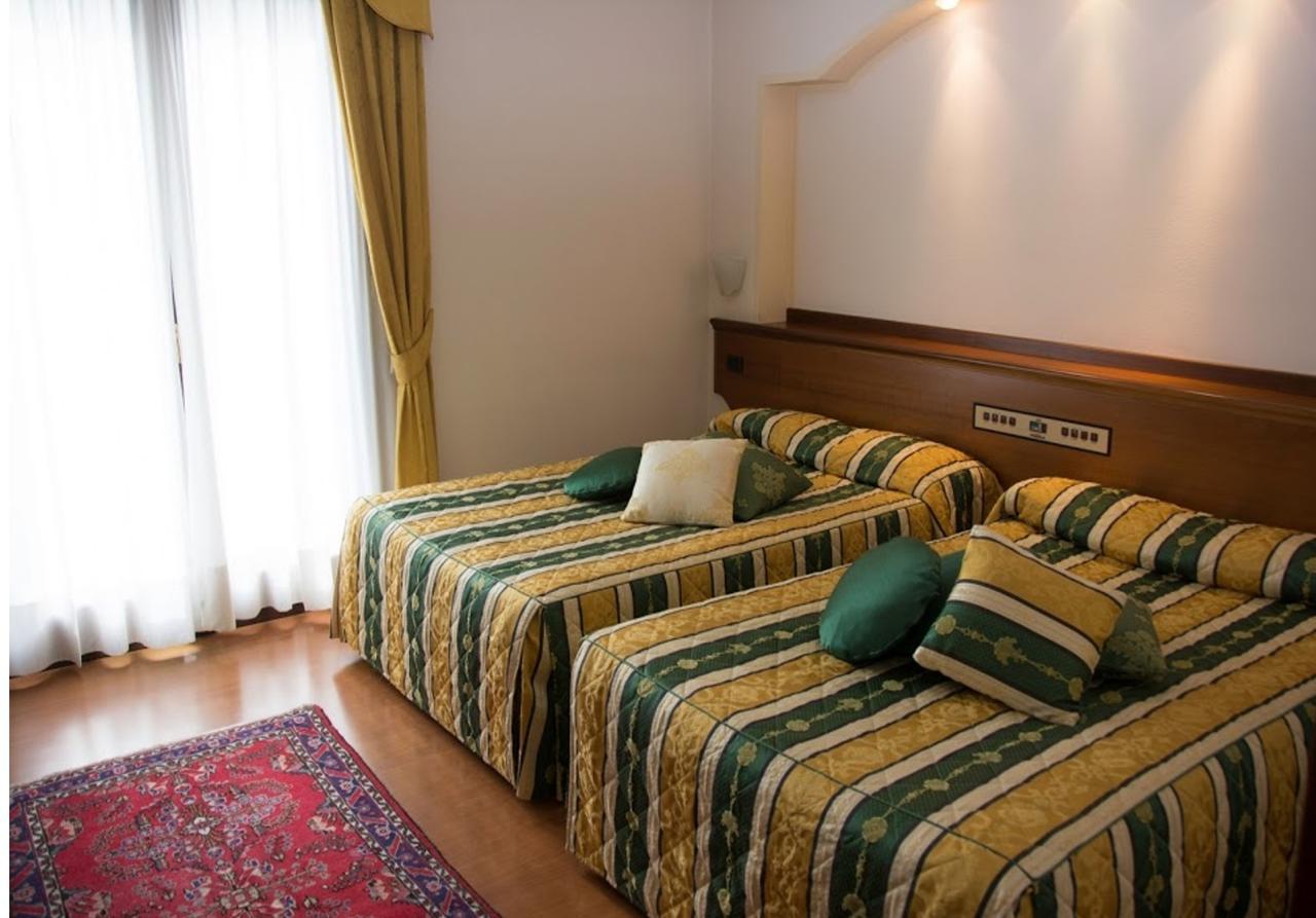 Hotel Piroga Padova Selvazzano Dentro Extérieur photo